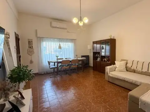 Venta casa 4 amb y monoambiente al fondo-Boulogne