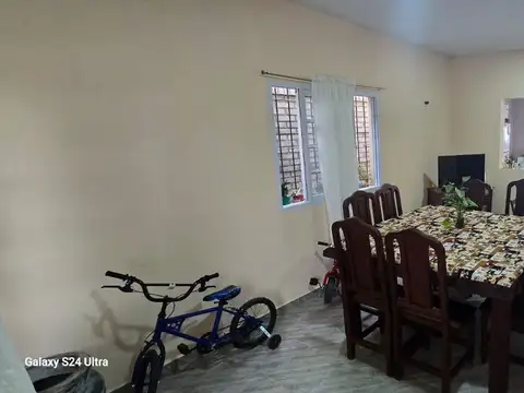 Casa 3 ambientes con 1 baño