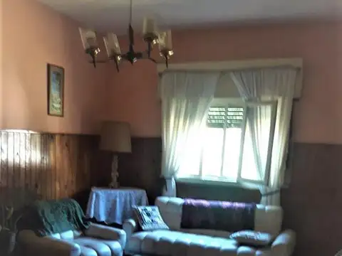 Casa en Venta en Villa Santos Tesei, USD 110.000