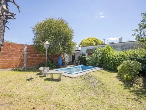 VENTA CASA A RECICLAR TERRENO - LA PLATA