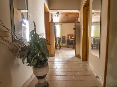 VENTA CASA A RECICLAR TERRENO - LA PLATA