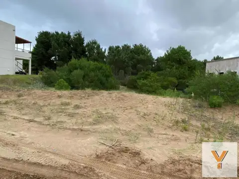 Terreno en venta - 873 mts2 - Barrio Ecuestre, Costa Esmeralda
