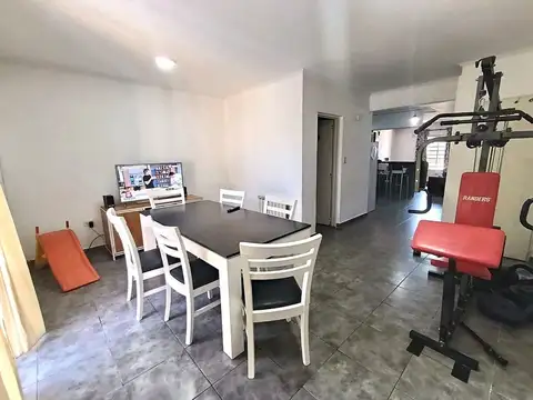 VENTA DE IMPECABLE Y MODERNO  DUPLEX 2 DORM