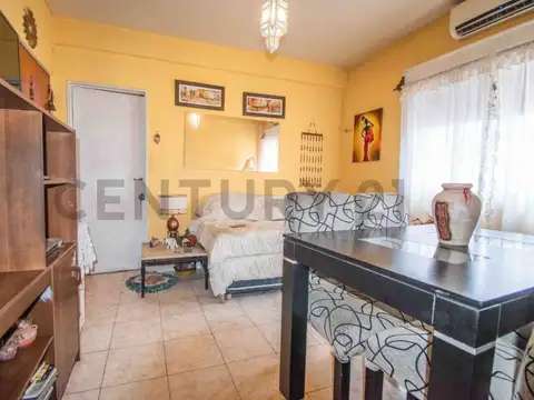 Venta de Departamento 2 AMBIENTES en Constitución, Capital Federal. El departamento tiene una...