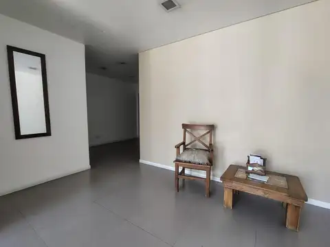 Del Vallle , Aristobulo 549 , Piso 4