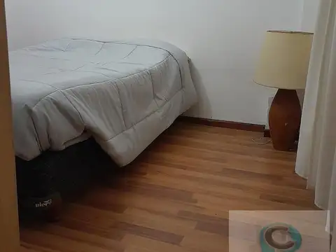 Departamento a la calle con balcon terraza