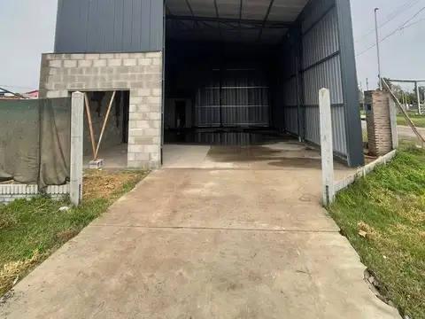 Galpon en Venta en Roldan, USD 115.000