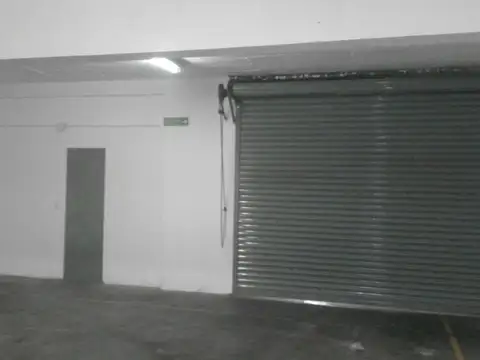 Galpon en Venta 8,66  mts Frente