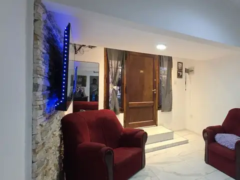 CASA 3 AMBIENTES VENTA BANFIELD CON LOCAL Y DEPTO