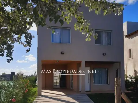 Venta Casa en Domselaar Chico 3 Dormitorios