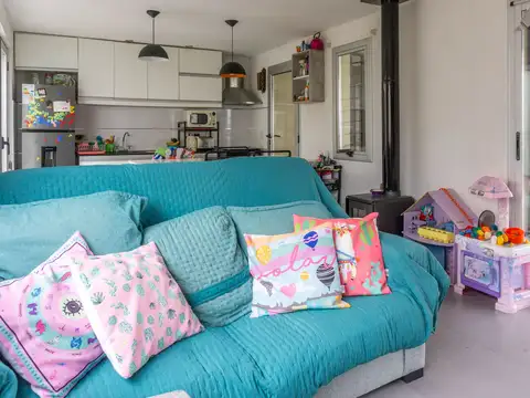 Casa 3 ambientes con 1 baño
