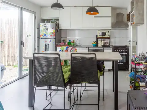 CASA EN VENTA ARANA LA HERMOSURA 2 DORMITORIOS