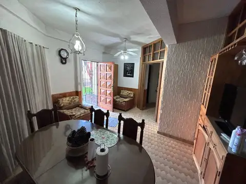 Casa 3 ambientes con 2 baños