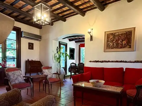 CASA 5 AMBIENTES VILLA DE MAYO