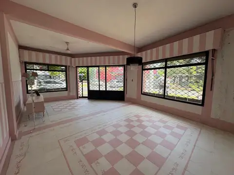 Local en Venta 40 años