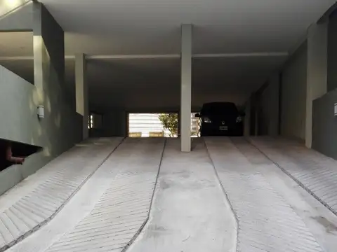 COCHERAS EN ALQUILER - Portela al 200