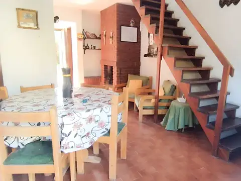 Depto Tipo Casa 4 ambientes con 3 baños