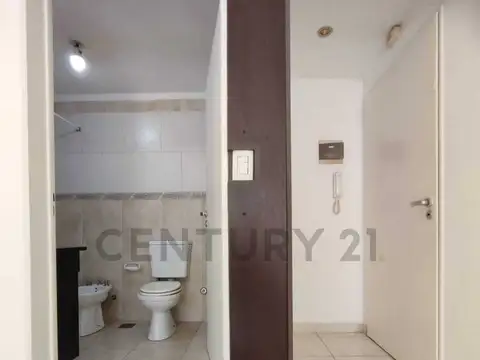 Venta Departamento Monoambiente en Liniers con patio