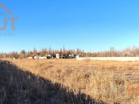 Calles Río Colorado y Chivilcoy, Neuquén