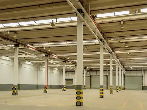 Alquiler Depósito industrial y/o logistico 4927m2 en predio multiclientes