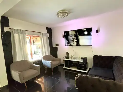 Casa 6 ambientes con 3 baños