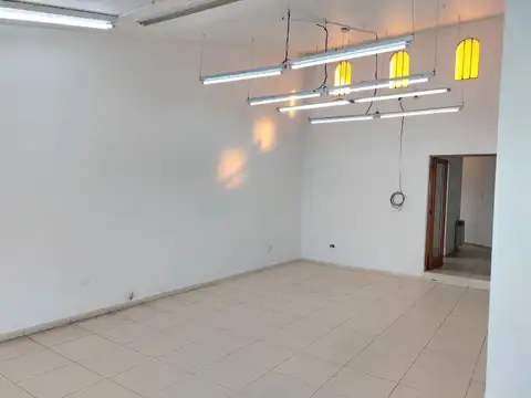Local comercial en Alquiler Mitre 60, Maipú