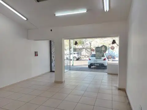 Local comercial en Alquiler Mitre 60, Maipú