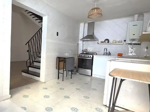 Depto Tipo Casa 4 ambientes con 2 baños