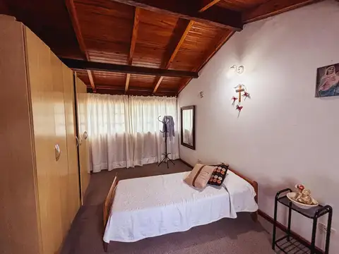 Propiedad de 2 habitaciones y patio en barrio San Martín