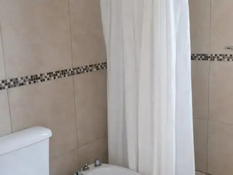 Lote 400 mts + 2 departamentos 2 ambientes y espacio aereo