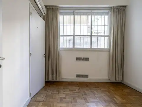 Av. Callao 1300, Piso 0