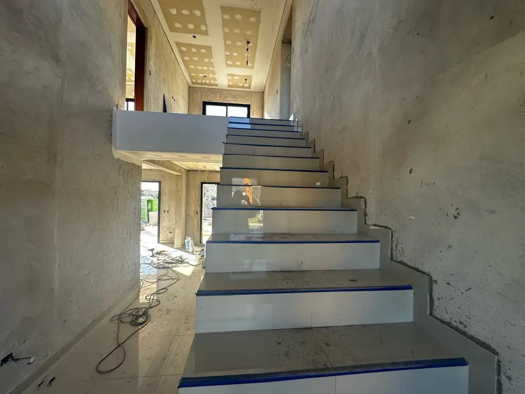 Casa en Venta - 3 dormitorios - USD 220.000