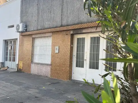 Se vende Casa a metros de Facundo Zuviría 