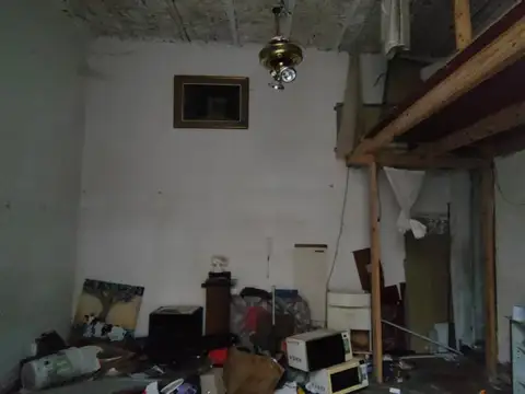 Depto Tipo Casa en Venta 80 años