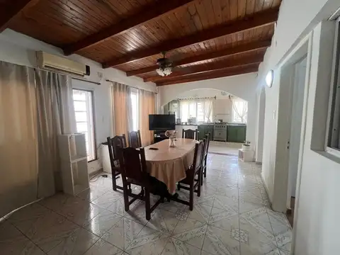 PH EN 5 AMBIENTES EN VENTA LOMAS DE ZAMORA