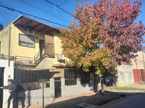 Casa en venta en PB y planta alta