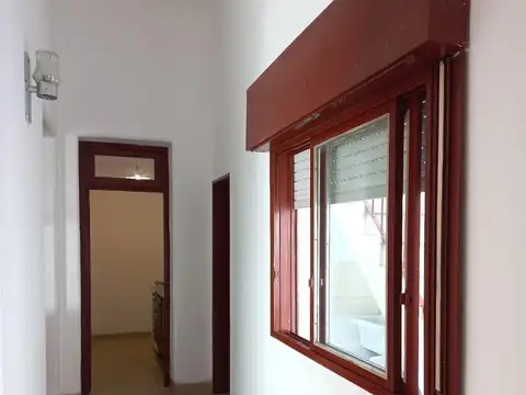 Depto Tipo Casa en Alquiler 50 años