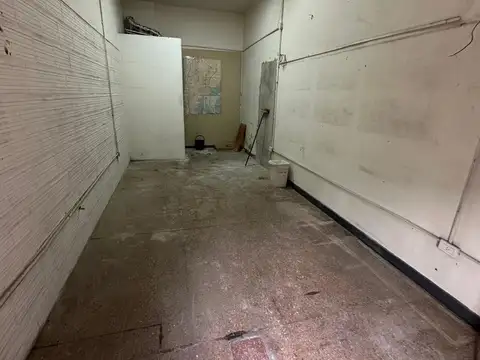 caseros 100, Piso pb