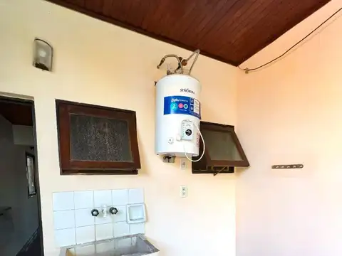 Casa en Alquiler con 1 cochera