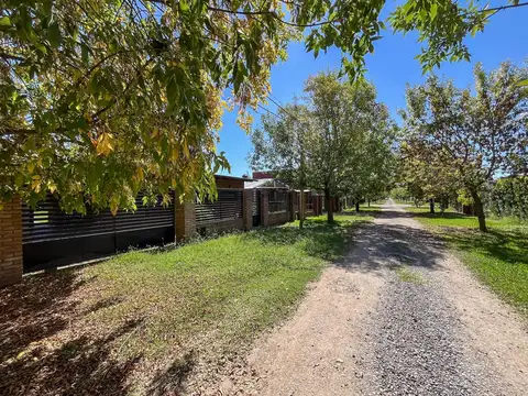 Alquiler Casa dos dormitorios con Pileta en Punta Chacra