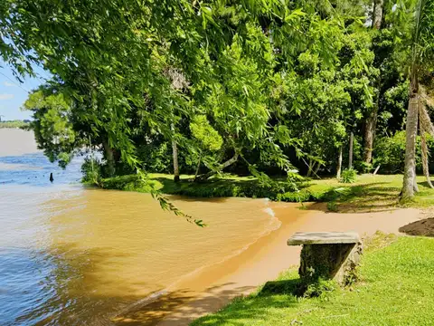 Casa 6 ambientes con 4 baños