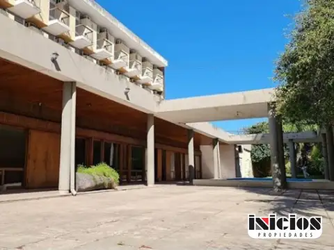 Hotel de Turismo de 4 Plantas - CH598