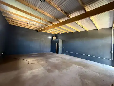 Galpon en Alquiler 8,50  mts Frente