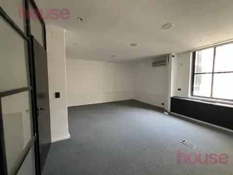 Oficina en Monserrat super luminosa !