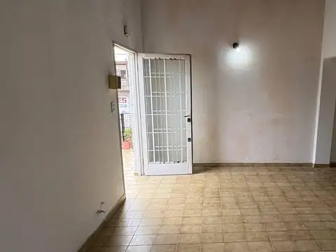 Depto Tipo Casa 2 ambientes con 1 baño