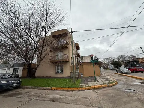 Pasteur 500, Piso 2°