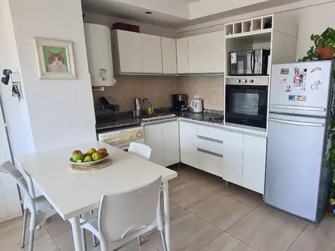 Intendente Ernesto Grant 300