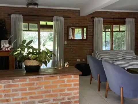 Casa en Venta con 5 cocheras