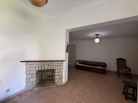 Casa 3 ambientes con 1 baño