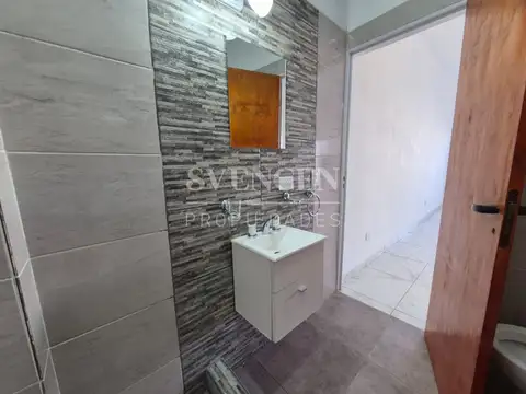 Depto Tipo Casa en Alquiler en Florencio Varela, $ 395.000